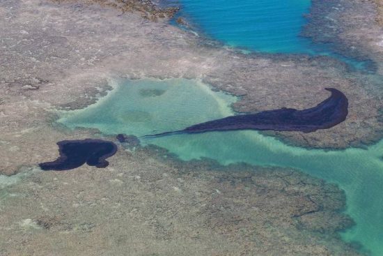 Análises químicas podem ajudar a elucidar vazamento de óleo no litoral nordestino