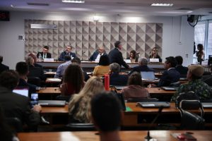 Em audiência pública no Senado, Sistema CFQ/CRQs reforça importância de aprofundar pesquisas sobre Cannabis