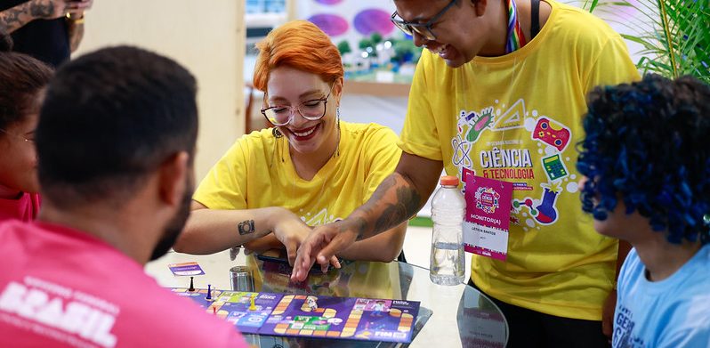 Mais de 2 mil jogam “Mistura Explosiva” na 20ª Semana da Ciência e Tecnologia