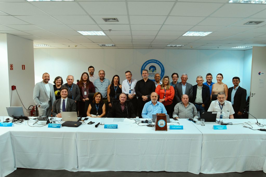 Por aclamação, conselheiros escolhem José de Ribamar Oliveira Filho para comandar CFQ no triênio 2024/2027