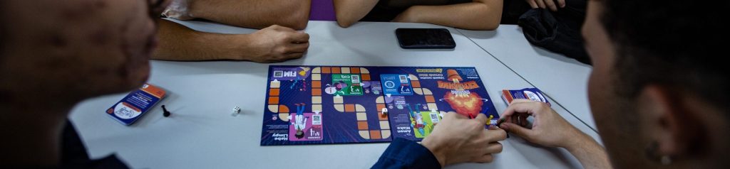 Mistura Explosiva nas Escolas chega a São Paulo para conscientizar estudantes sobre riscos domésticos