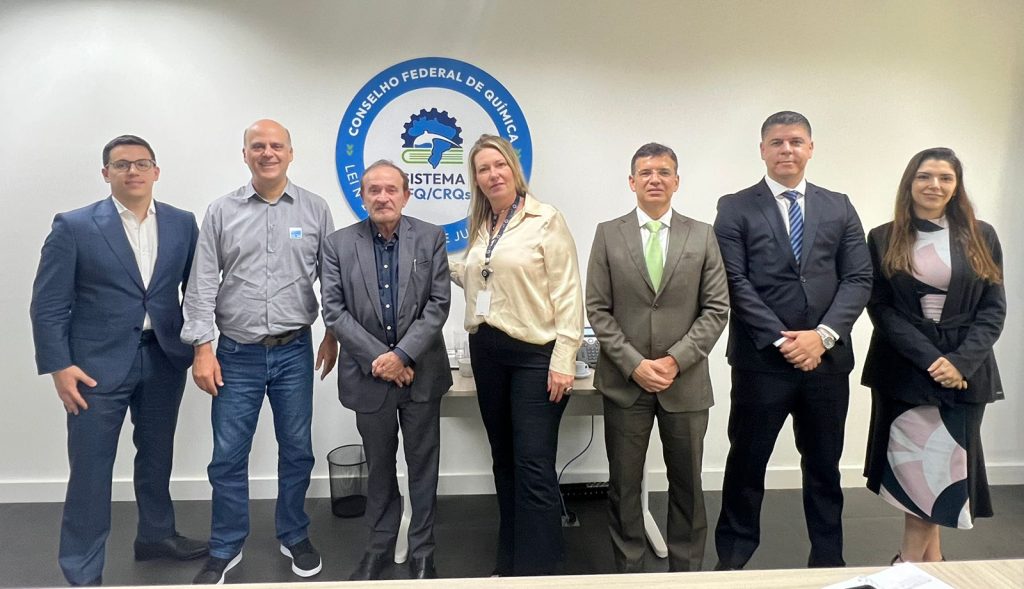 Presidente da Abracerva visita CFQ e debate questões relacionadas aos profissionais que trabalham no setor de cervejas artesanais