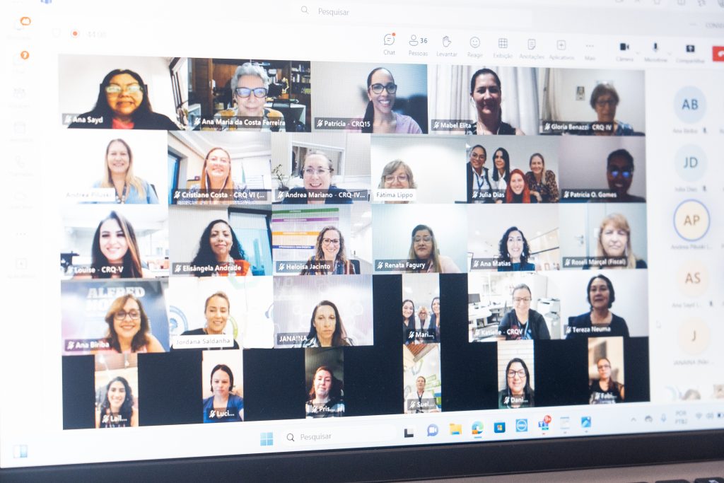 Grupo de Trabalho “Mulher na Química” é anunciado em reunião virtual com CRQs