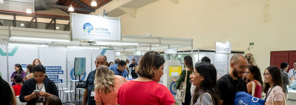 CFQ traz inovação e informação a estande no X ENQAmb