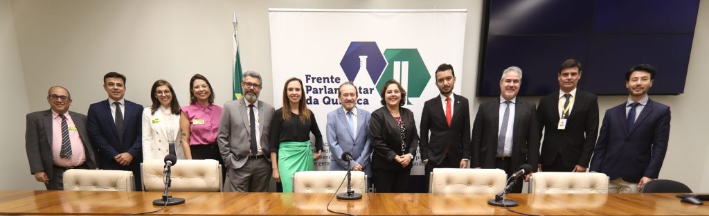 FPQuímica debate sustentabilidade e desenvolvimento da indústria química brasileira
