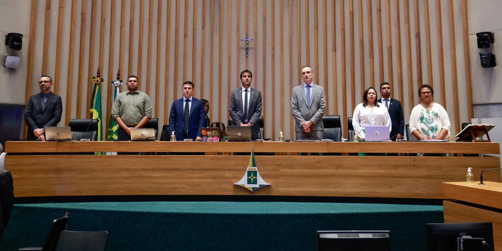CRQ XII realiza cerimônia na CLDF em homenagem ao Dia do Profissional da Química