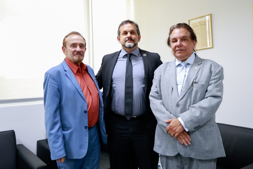 Presidente do CFQ recebe visita do novo presidente da ABIFINA: expectativa por parcerias institucionais