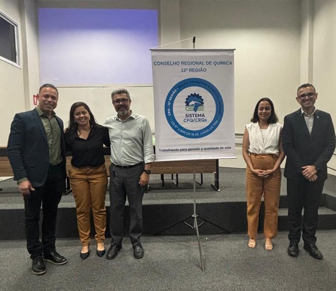 Professores da Universidade Federal do Tocantins durante evento do Dia do Profissional da Química.