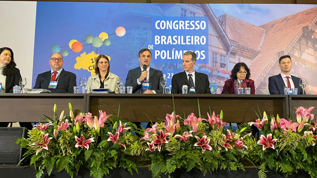 CFQ participa do 18º Congresso Brasileiro de Polímeros em Campos do Jordão