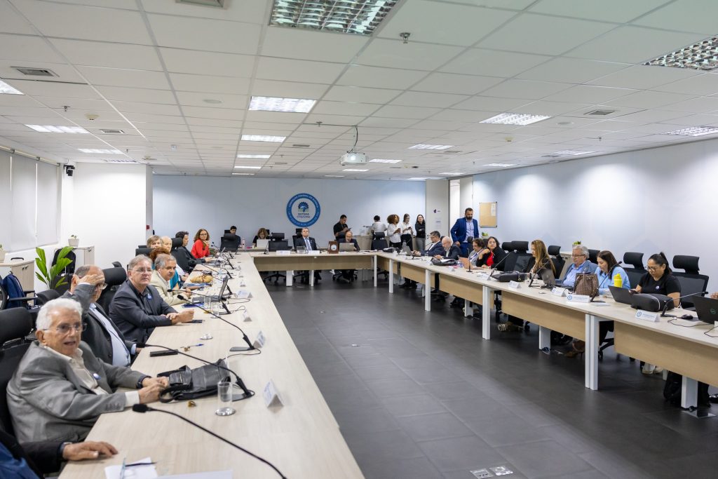 Exercício da democracia: Assembleia de Delegados-Eleitores elegem integrantes para plenário do CFQ