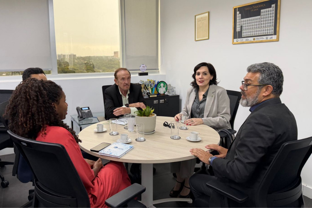 CFQ recebe visita de representante do Ministério da Agricultura e Pecuária