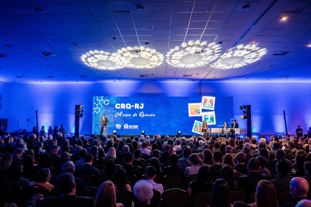 Noite de homenagens encerra agenda de atividades institucionais no Rio de Janeiro
