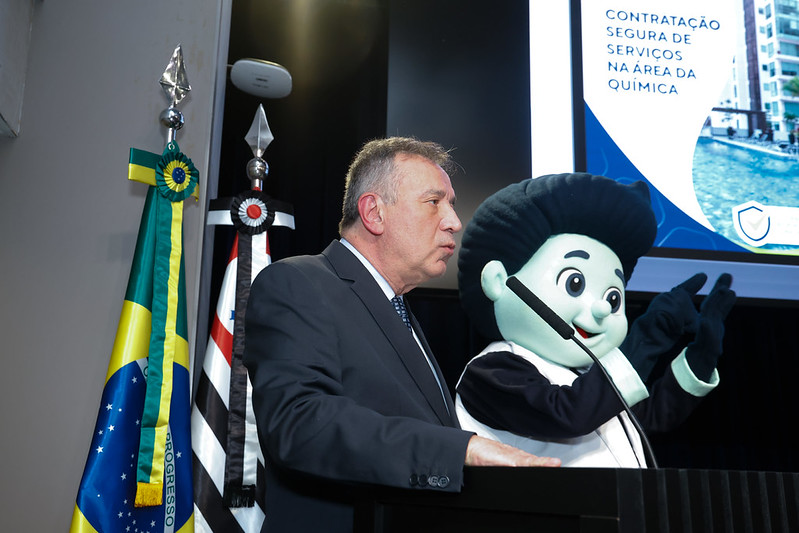 CFQ lança Manual do Síndico – contratação segura de serviços na área da Química
