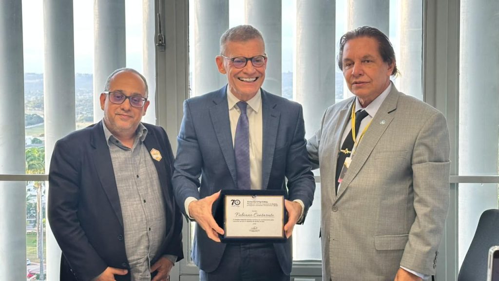 CFQ homenageia senador Fabiano Contarato já em clima de 70 anos da instituição