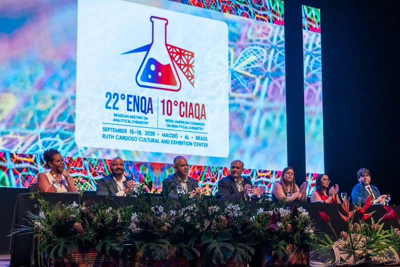 Sistema CFQ/CRQs marca presença no 22º ENQA e reforça diálogo com a comunidade científica em Maceió 
