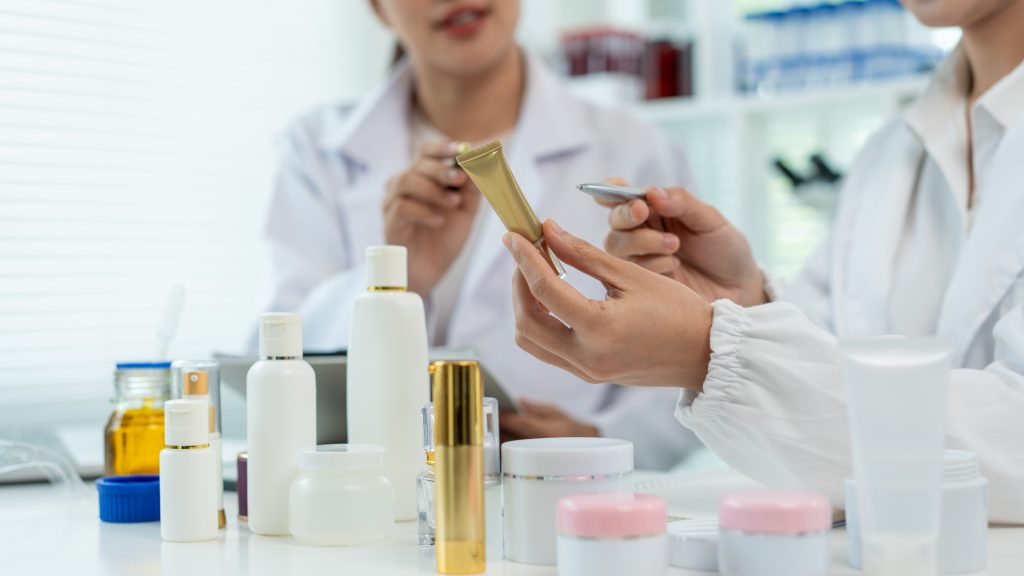 Química impulsiona competitividade do skincare brasileiro em mercado de beleza que movimenta R$ 200 bilhões